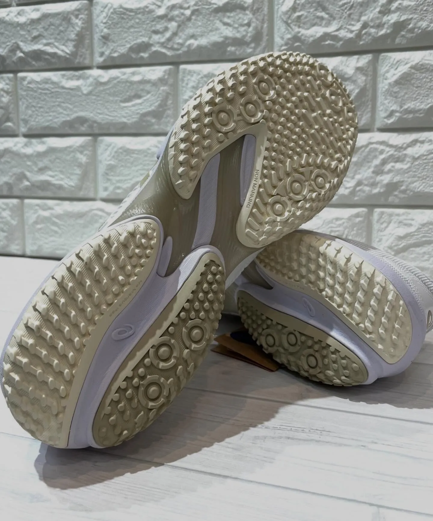 アシックスから2026年の最新モデルが登場しました！🎾新たに...