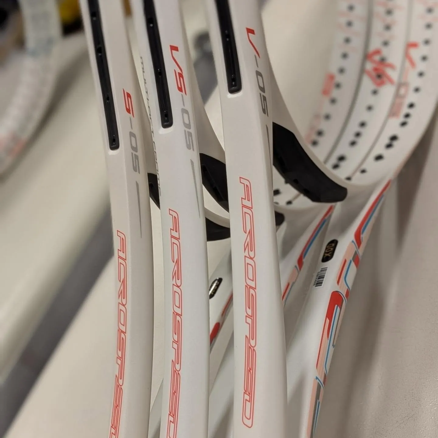 MIZUNOからソフトテニスラケット新発売されました！