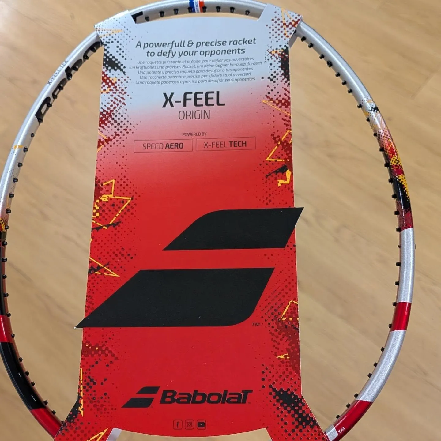 BABOLATからバドミントンラケット