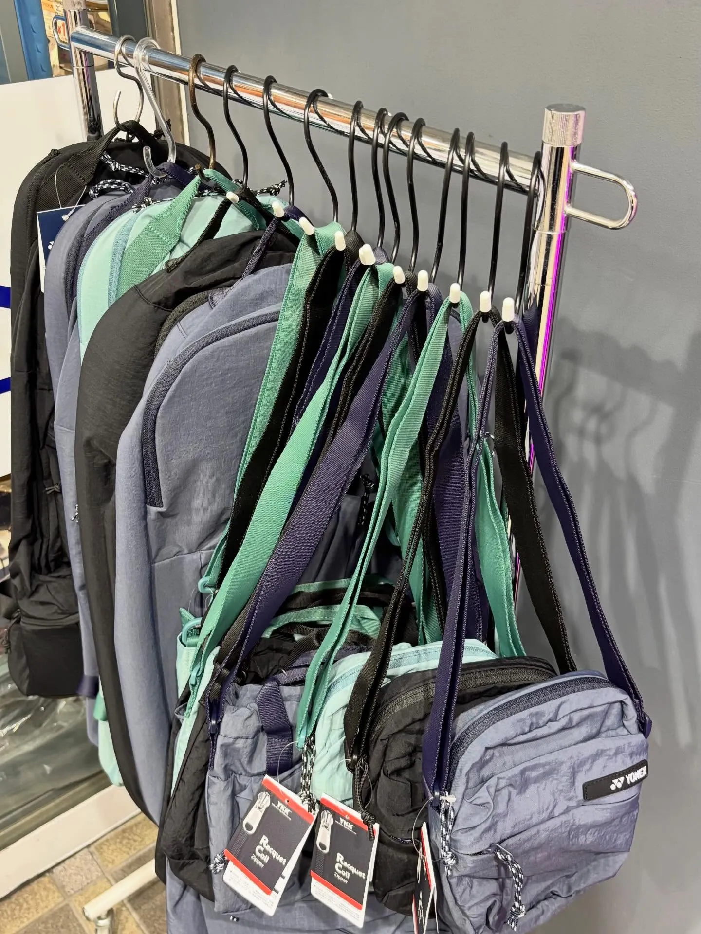 お待たせしました🏸✨新しいテニスラケットバッグ、ショルダーバ...