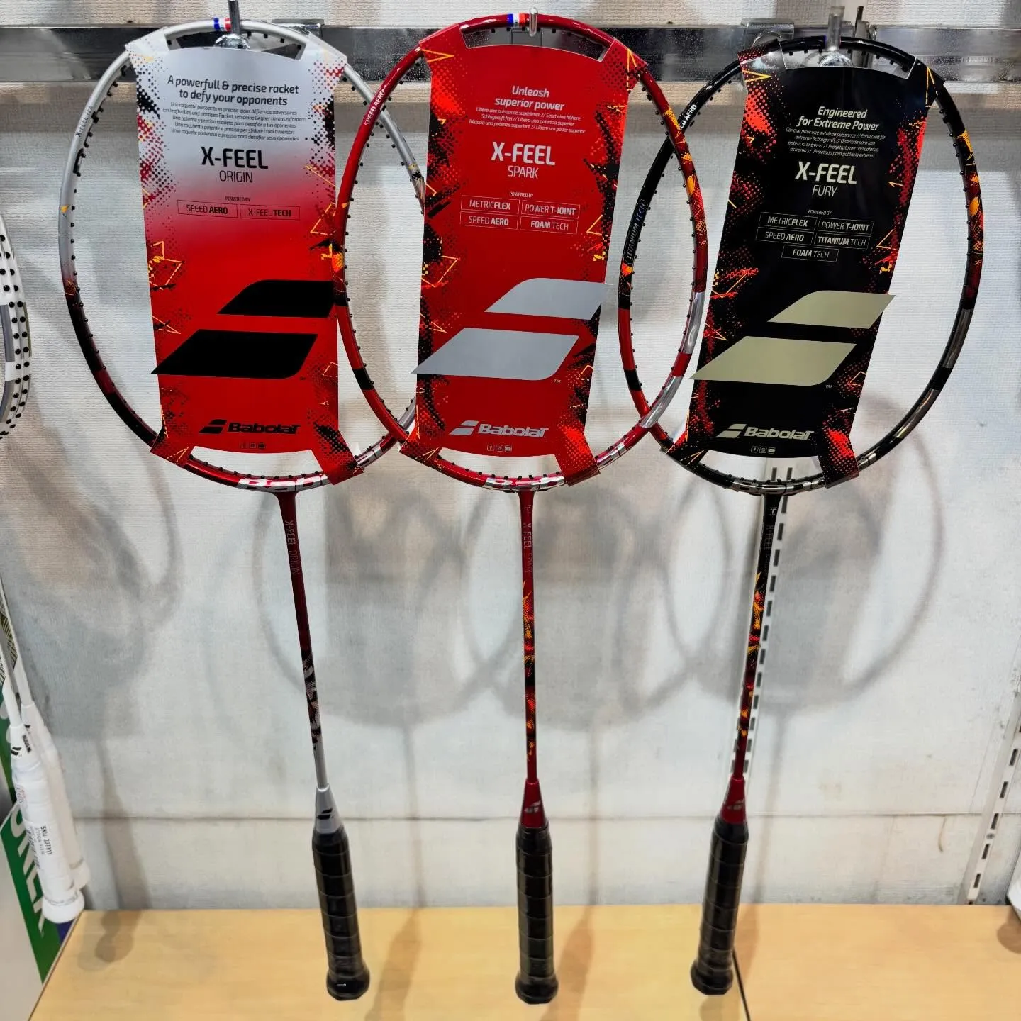 本日は雪ですね！当店の店前も雪が積もっておりました⛄️