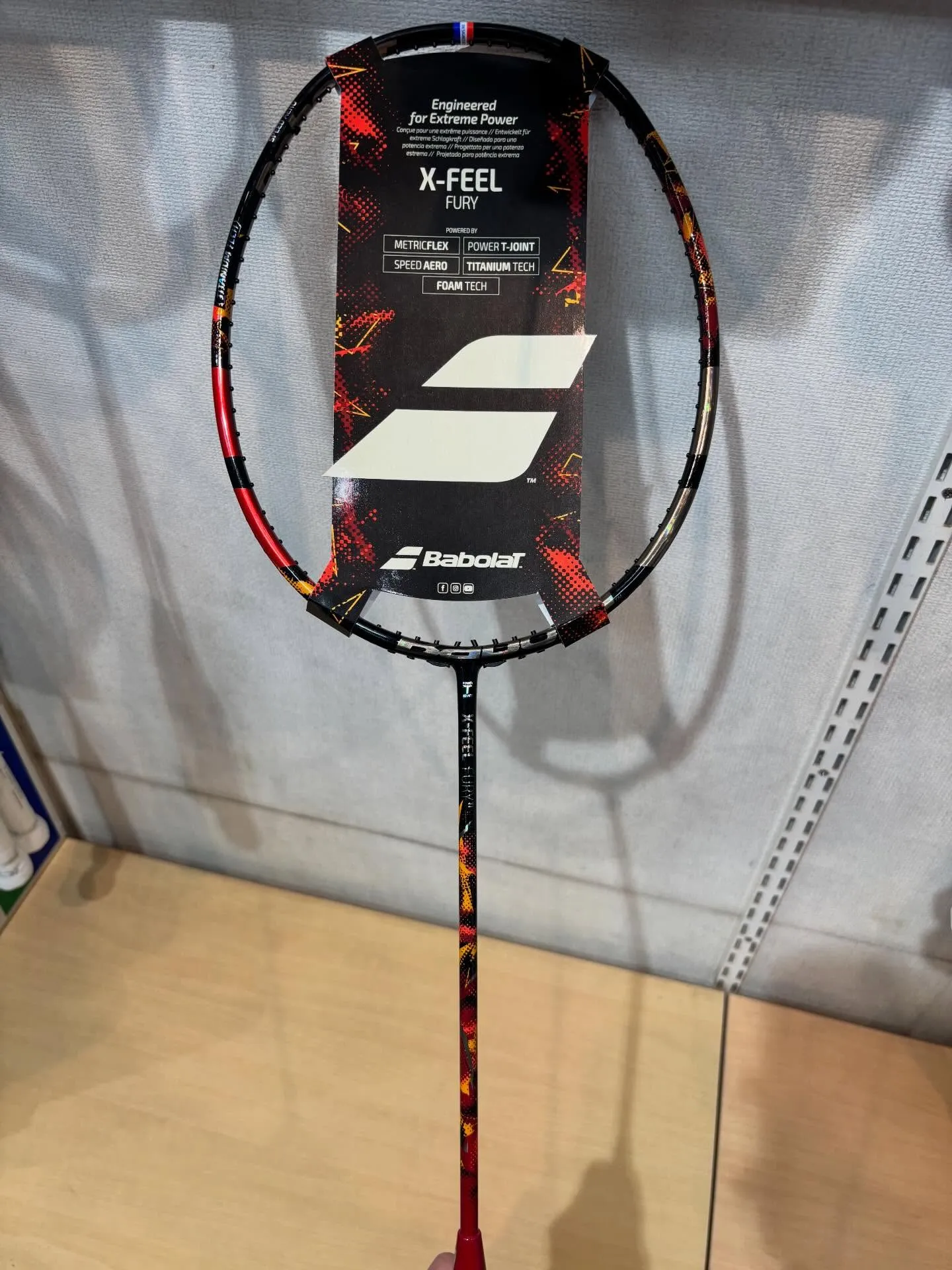 本日は雪ですね！当店の店前も雪が積もっておりました⛄️