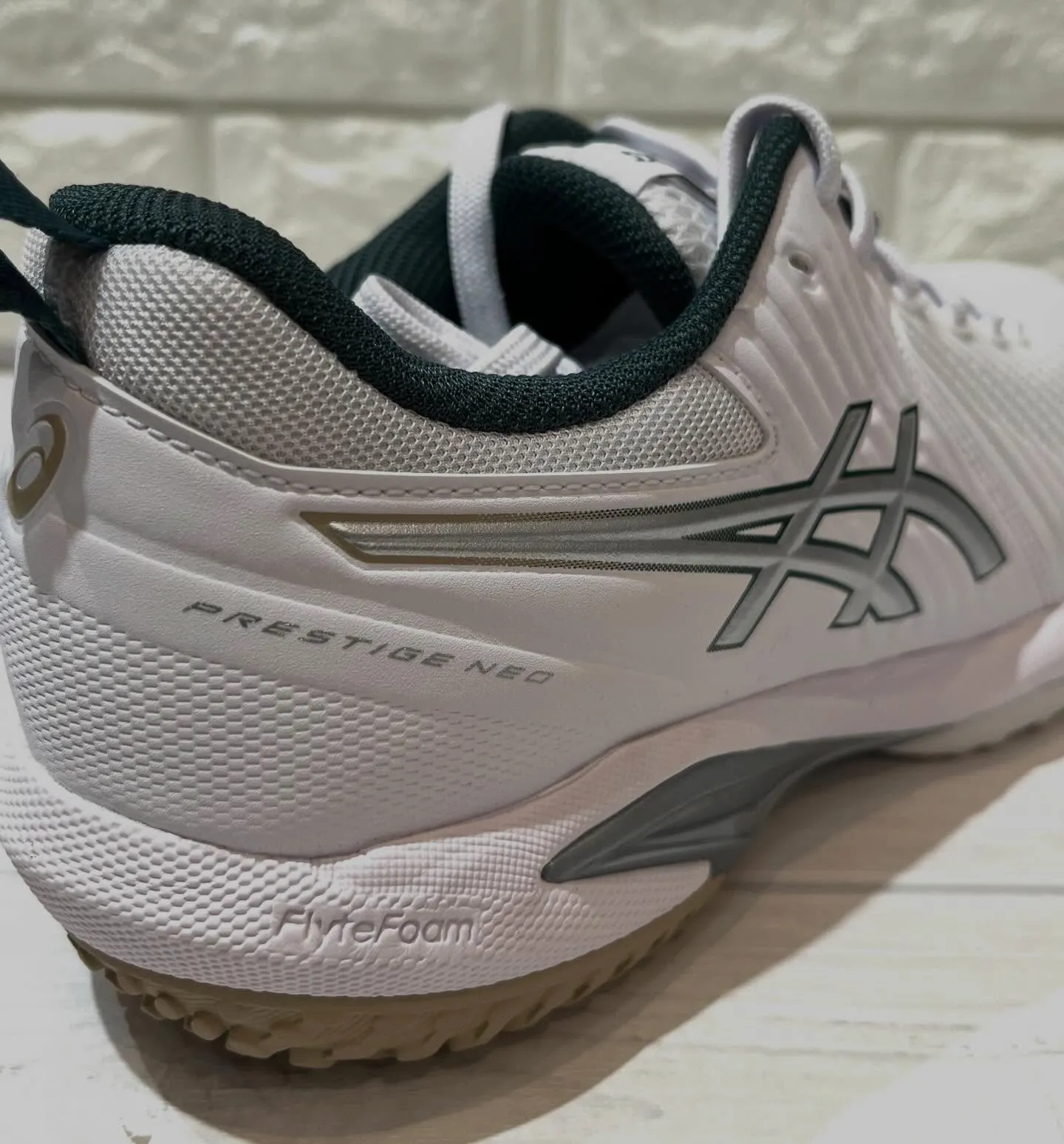 アシックスプレステージネオ 入荷致しました!
