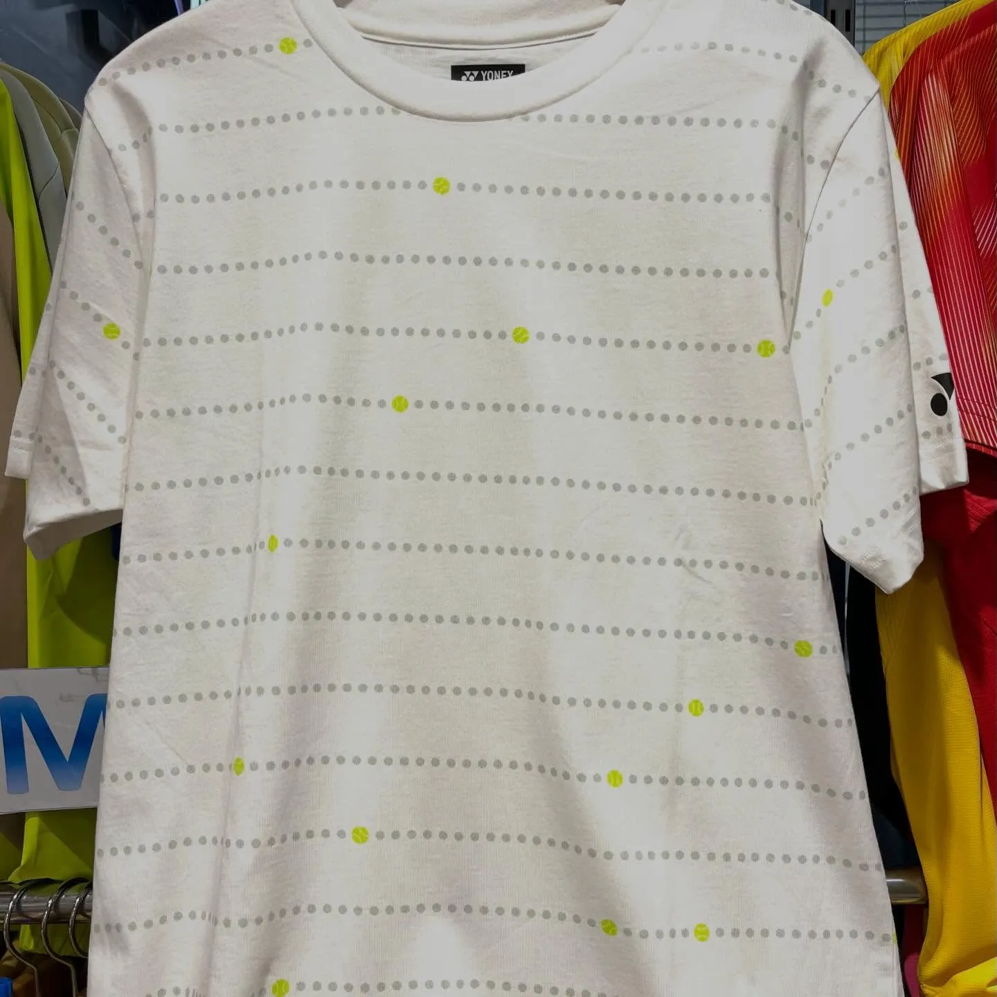 ヨネックスのユニTシャツ16840が、さわやかな外観と先進的...