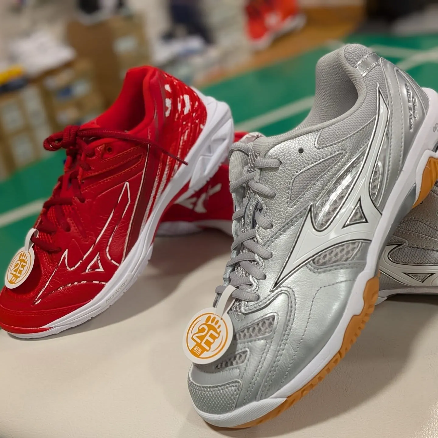 MIZUNOからバドミントン👟　