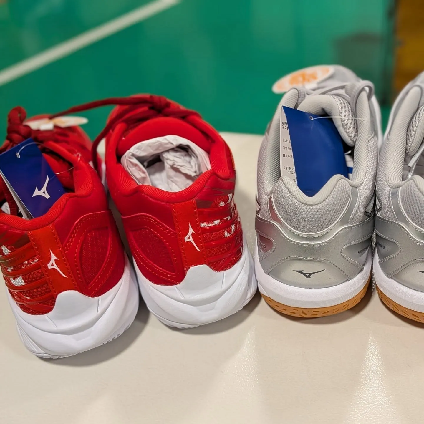 MIZUNOからバドミントン👟　