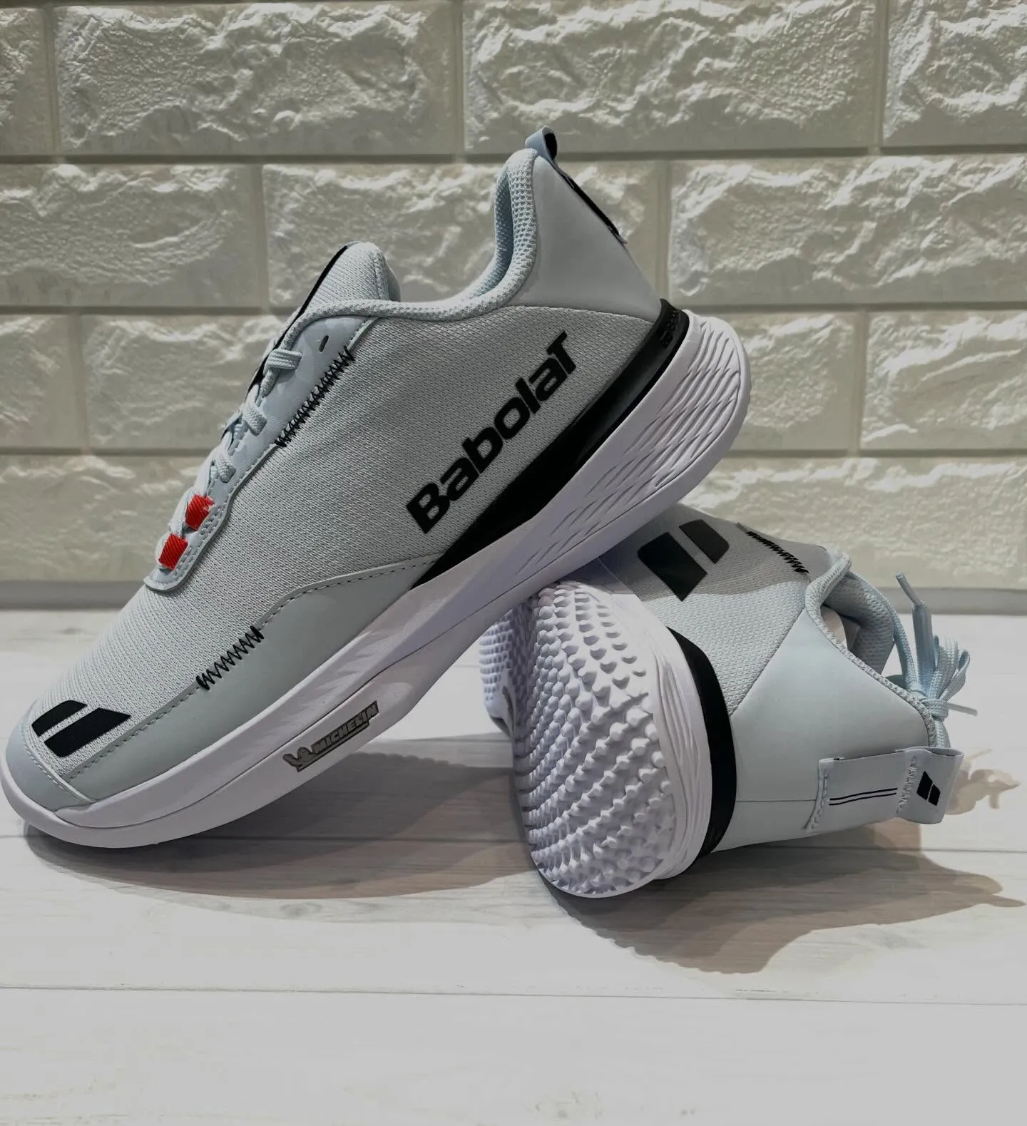 🎾新しいテニスシューズをお探しですか？バボラの『SFX EV...