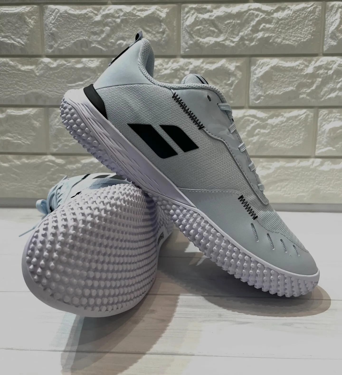 🎾新しいテニスシューズをお探しですか？バボラの『SFX EV...