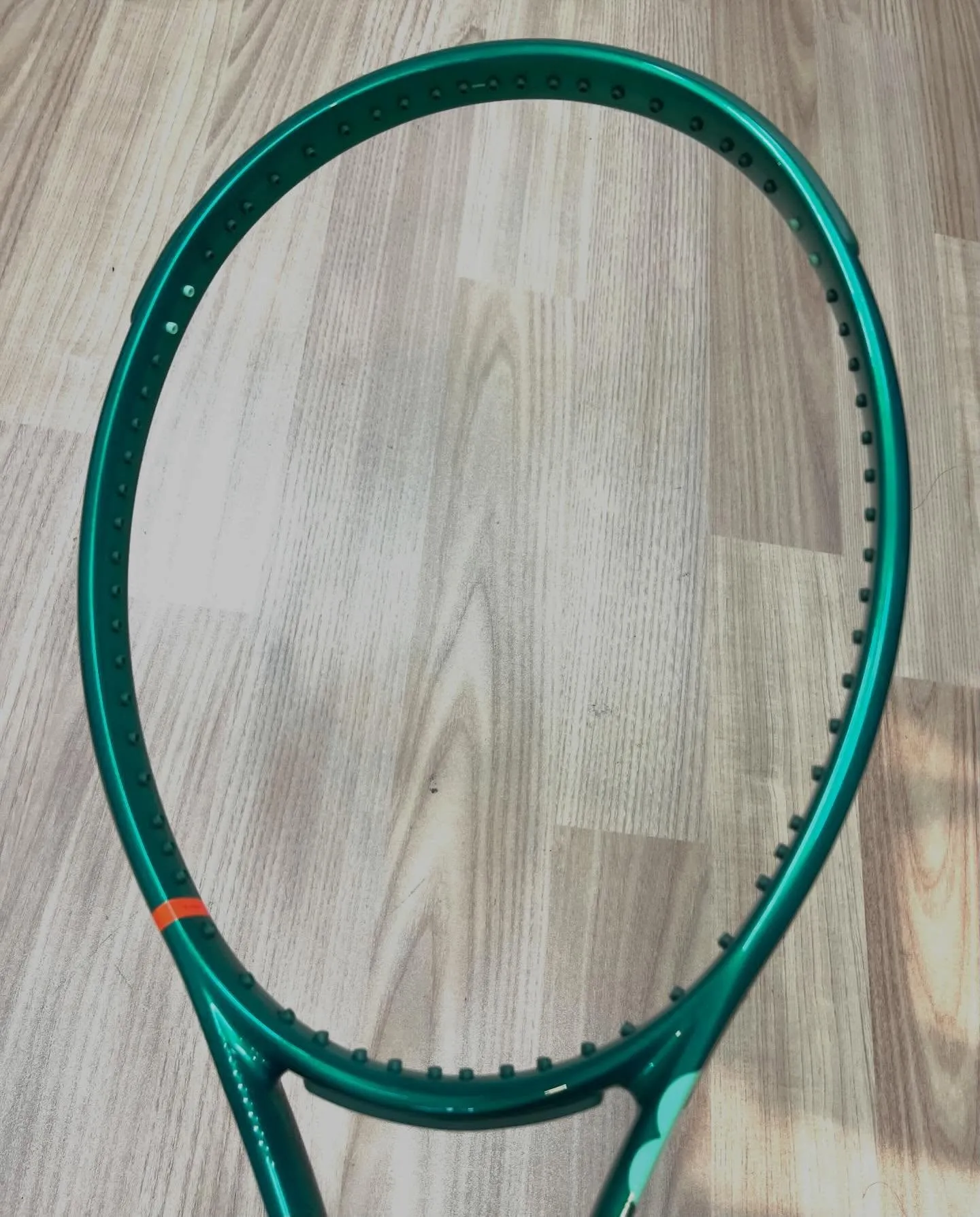 ⛳️🎾本日、ウィルソンから待望の新作『BLADE V10』が...