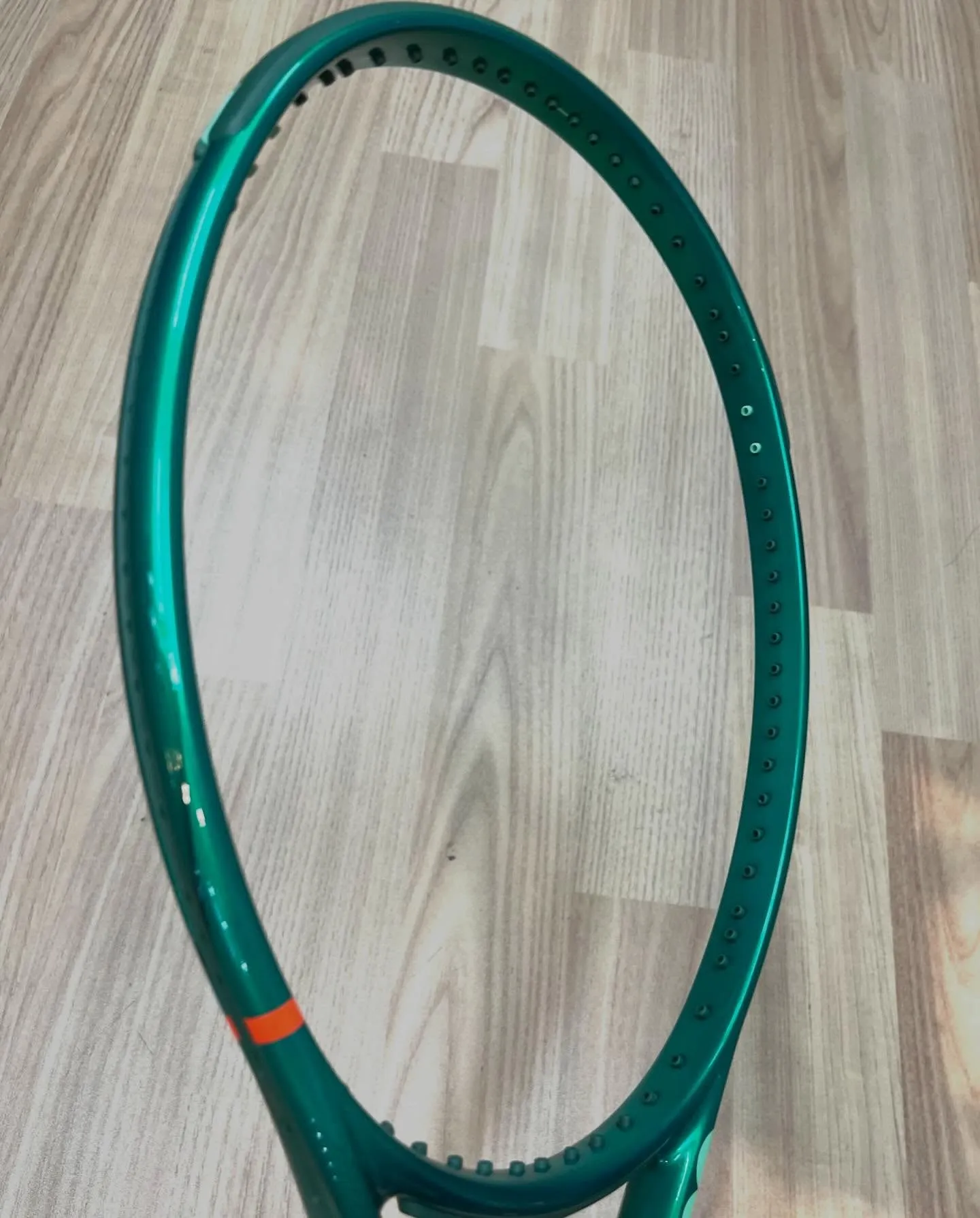 ⛳️🎾本日、ウィルソンから待望の新作『BLADE V10』が...