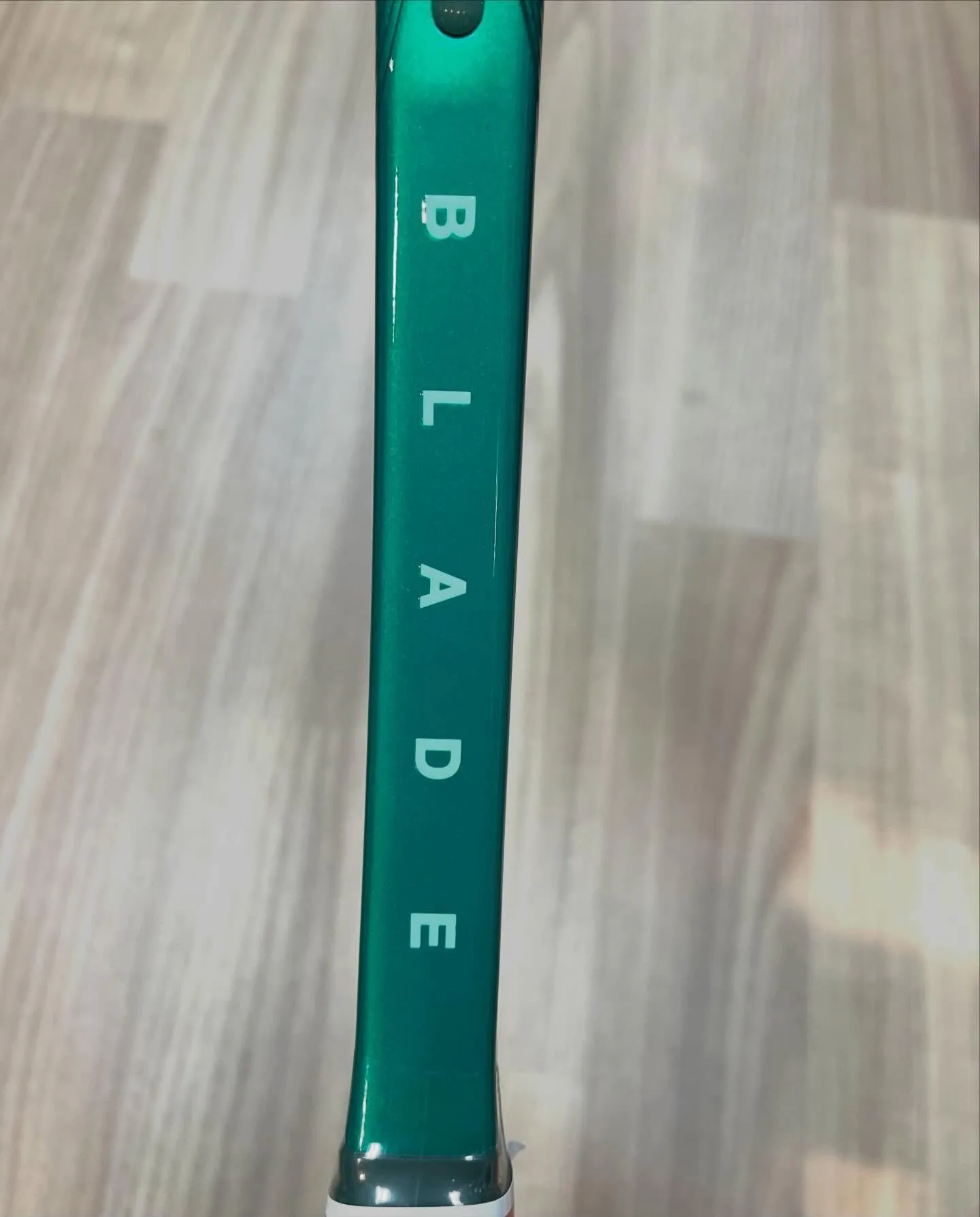 ⛳️🎾本日、ウィルソンから待望の新作『BLADE V10』が...