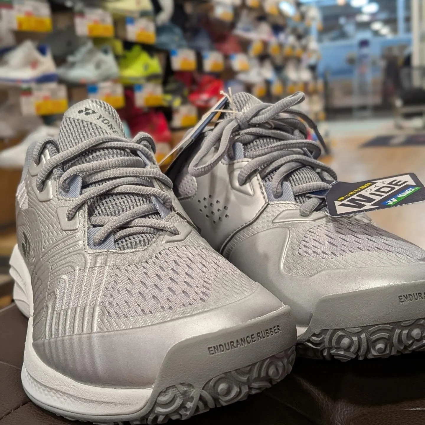 ヨネックスからテニスシューズ👟のご案内です!