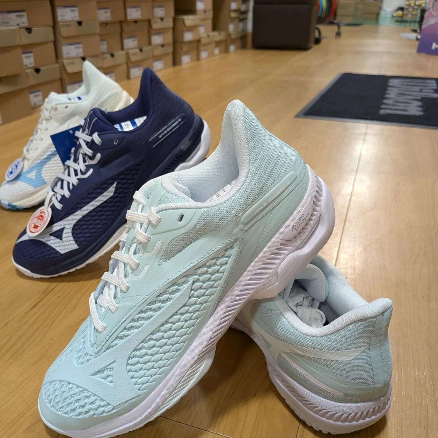 Mizunoからテニスシューズ