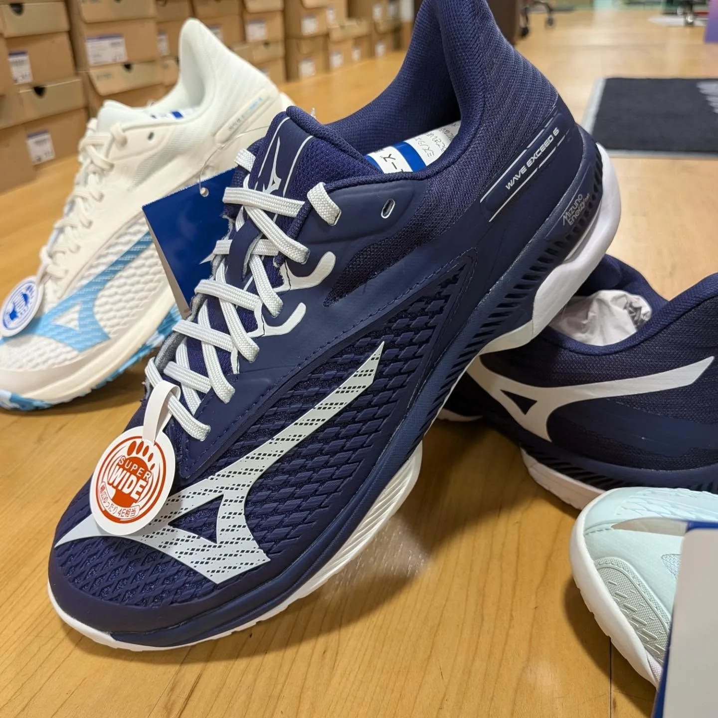 Mizunoからテニスシューズ
