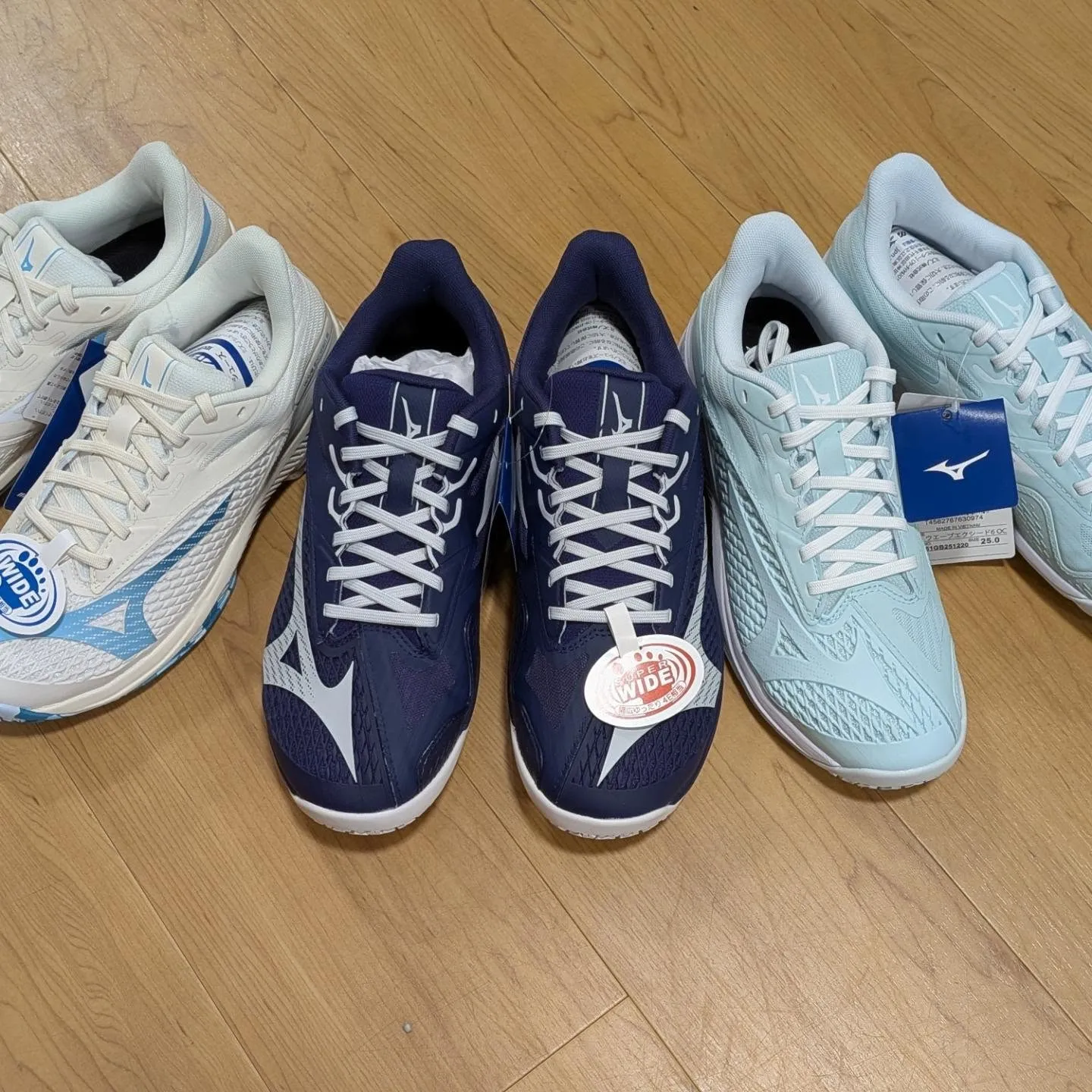 Mizunoからテニスシューズ