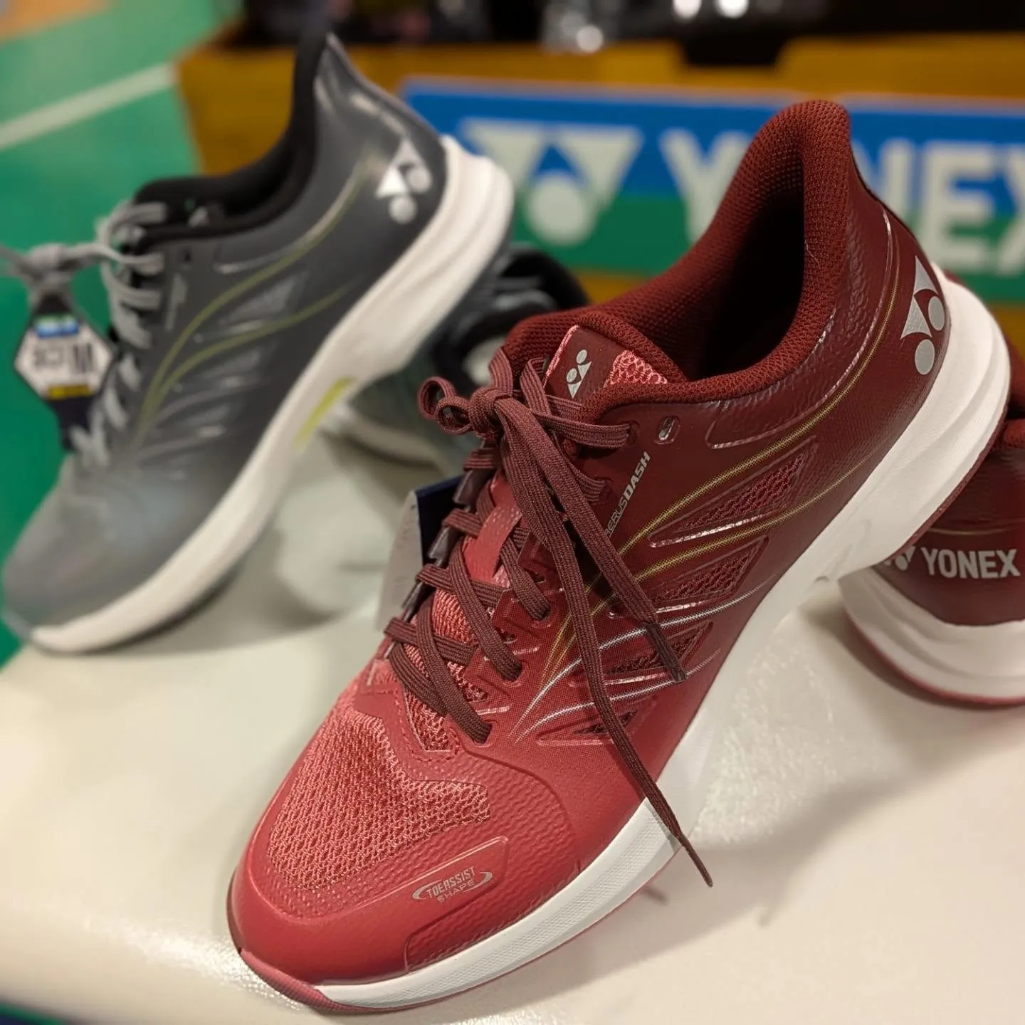 ヨネックスからテニスシューズ👟