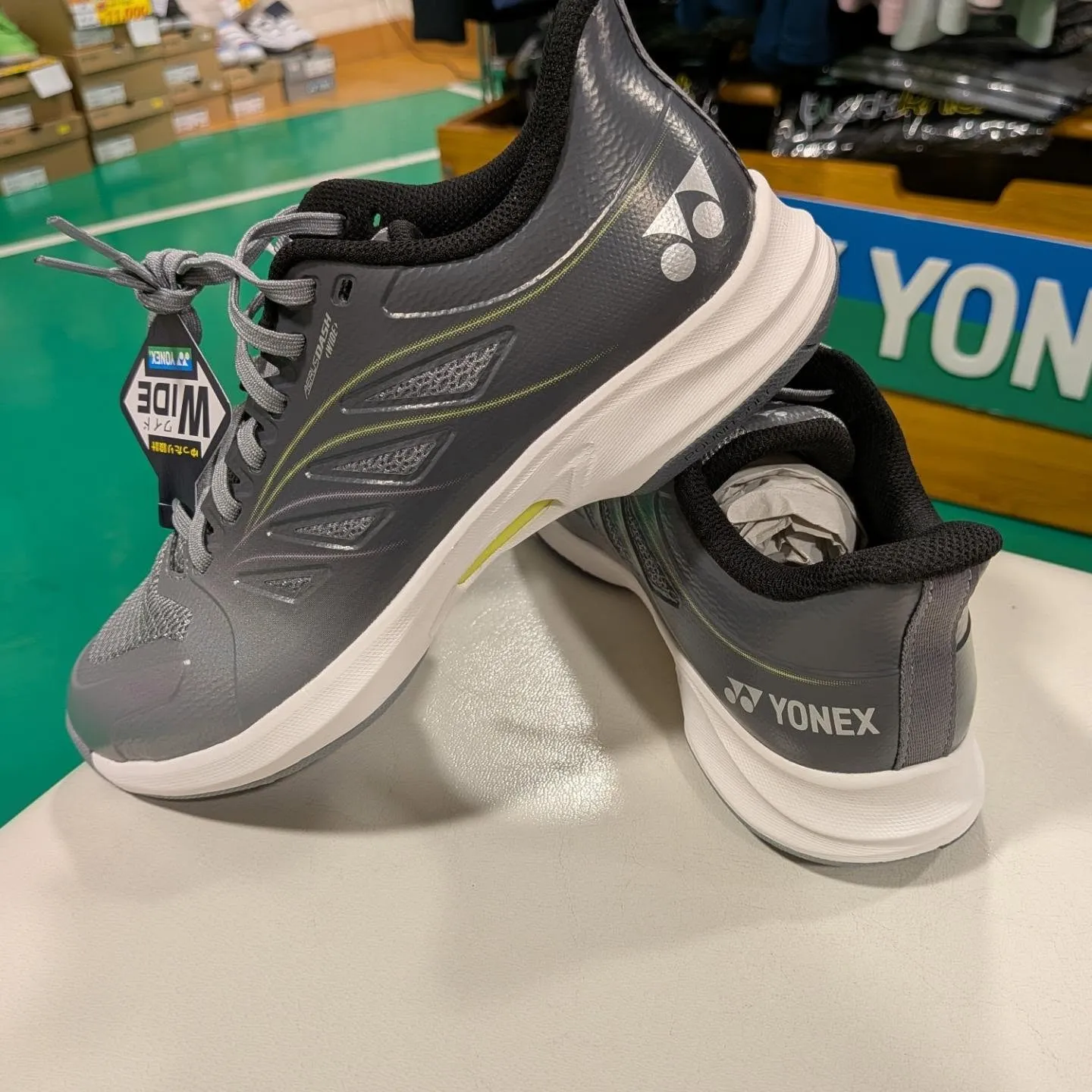 ヨネックスからテニスシューズ👟