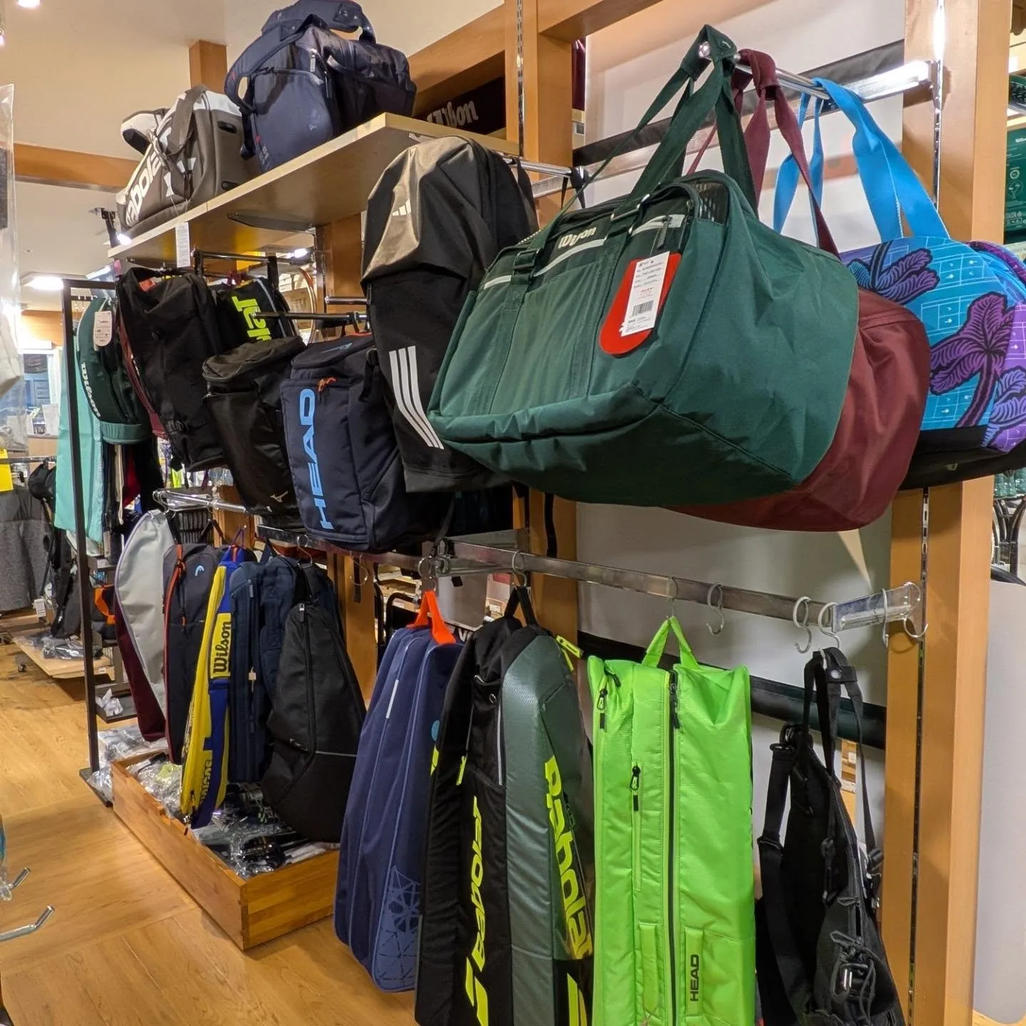 当店バック👜も色々な商品を取扱しております💪😎