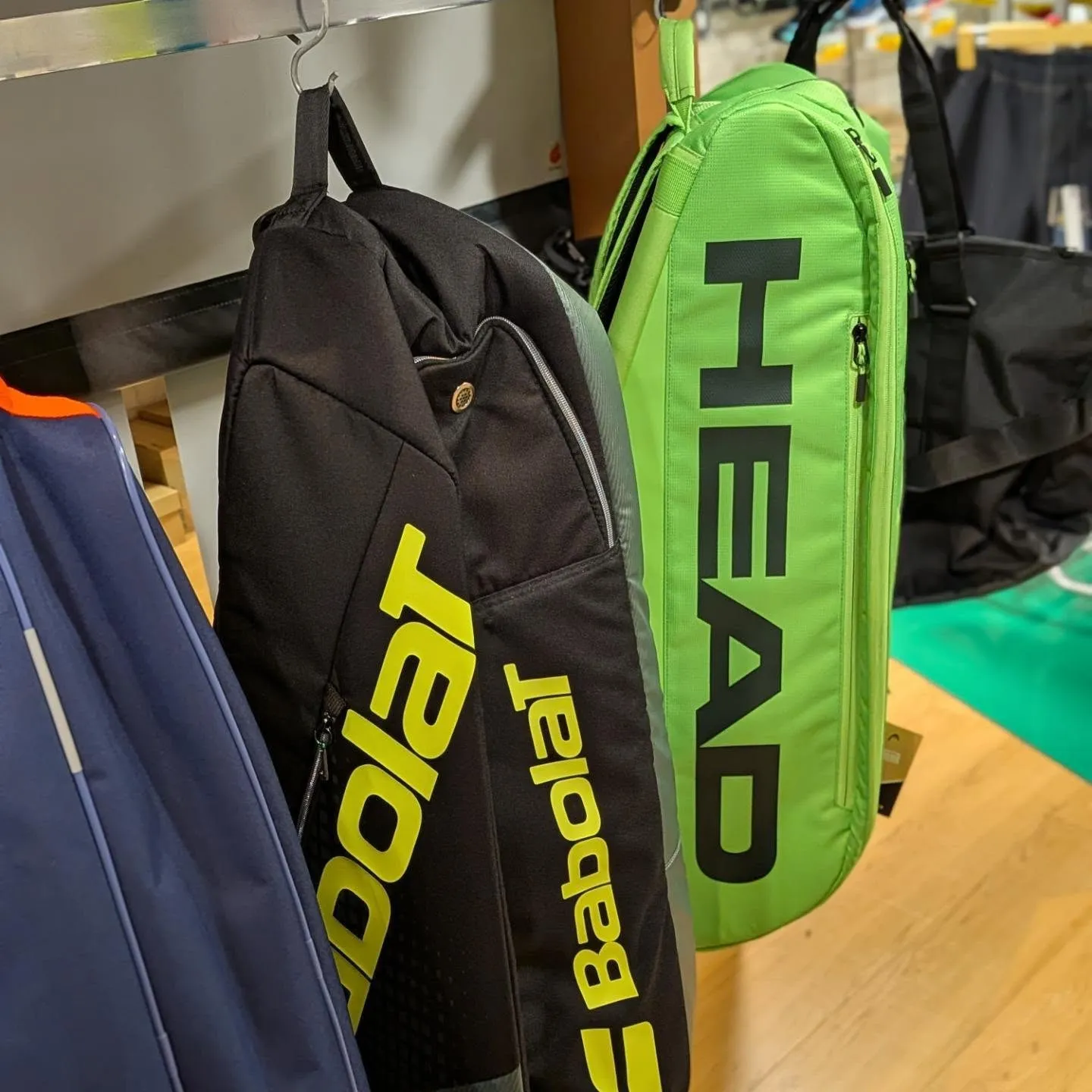 当店バック👜も色々な商品を取扱しております💪😎
